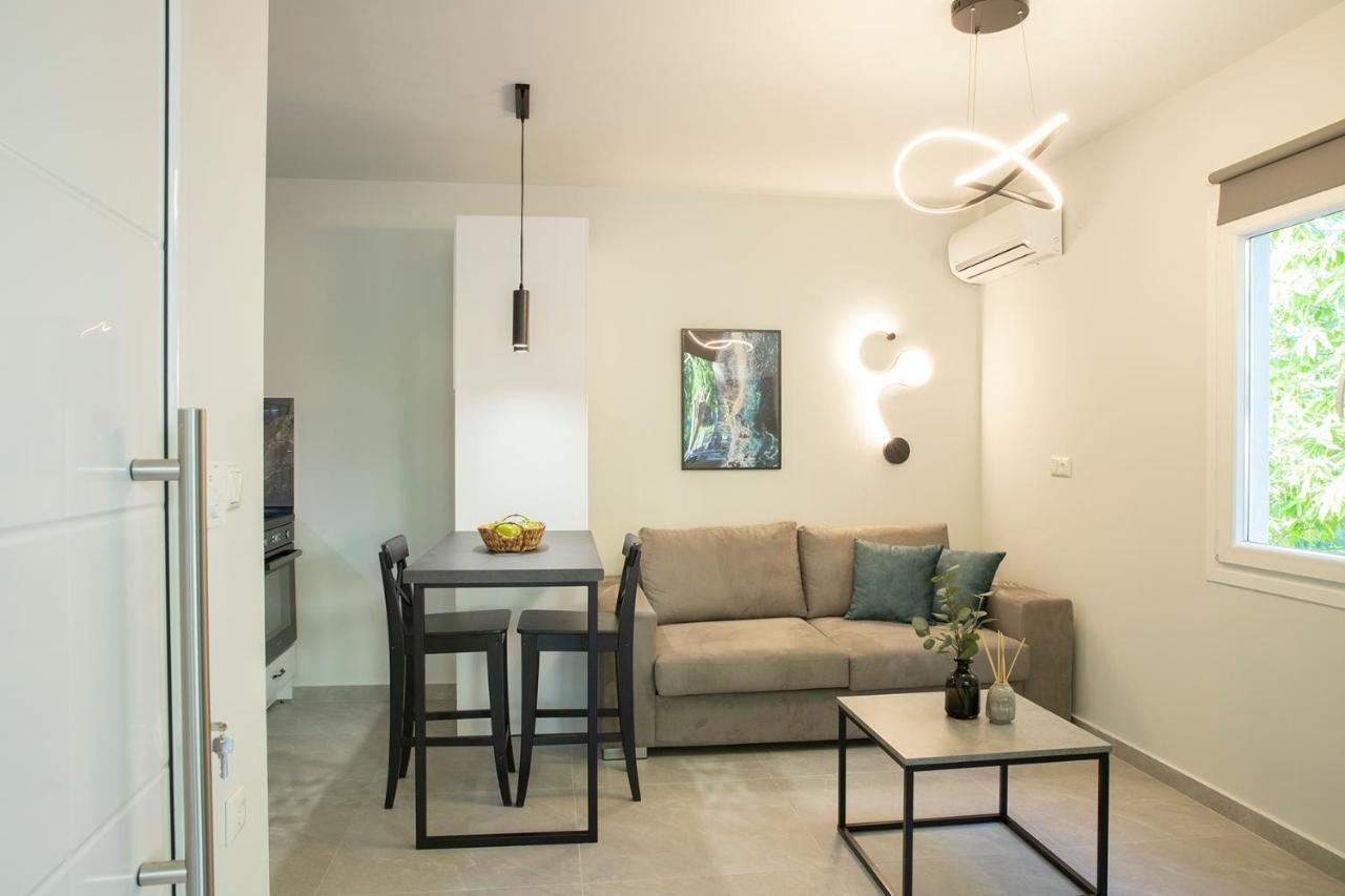 Elena Luxury Living Apartment Paralia Skotinis Exterior photo